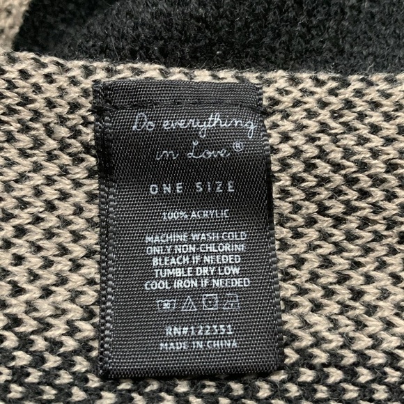 Do Everything in Love Ruanna OS - Picture 6 of 9